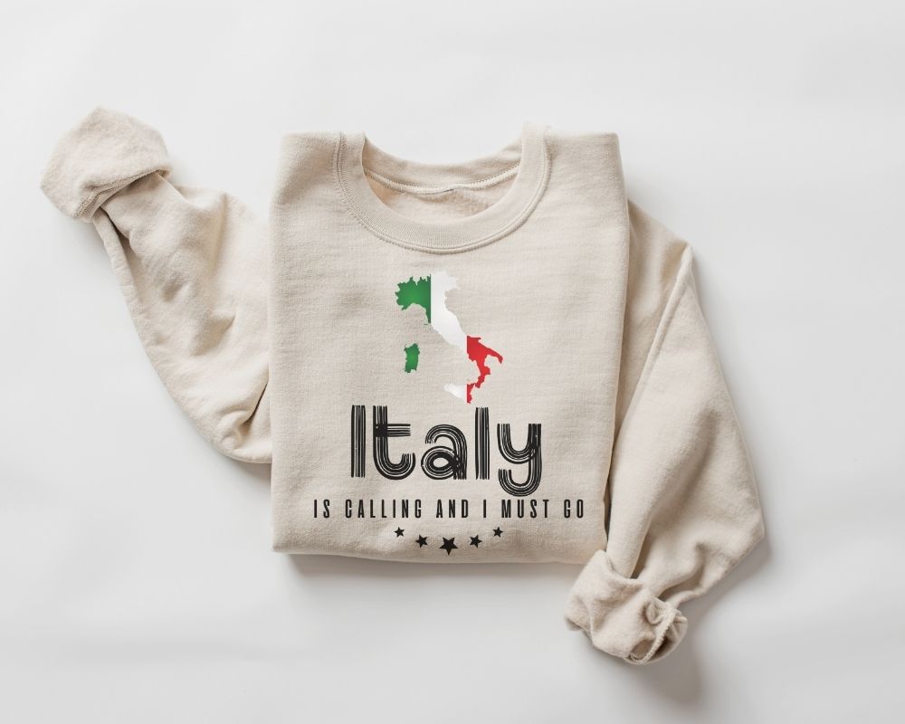 Beige (sand) sweatshirt featuring an Italian flag design and text on a white background.
